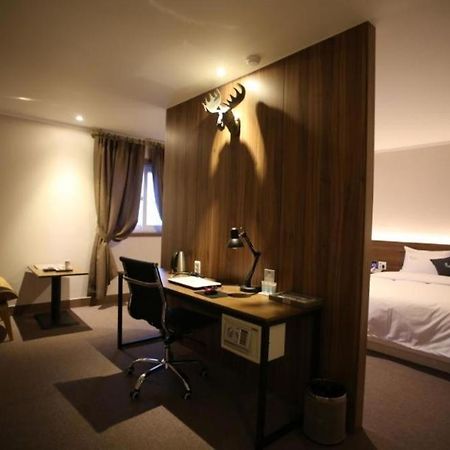 Centralperson Pyeongtaek Hotel Kültér fotó